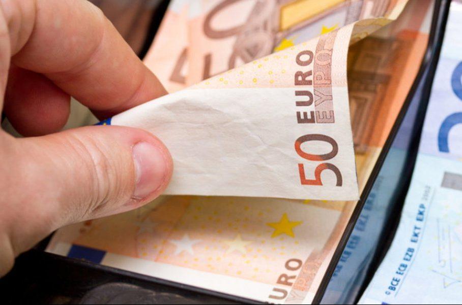 Καύσιμα: Υπερέσοδα 70 εκατ. ευρώ για το κράτος σε δύο μήνες – Φιλοδώρημα οι επιδοτήσεις