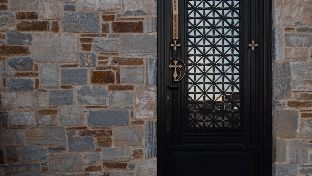 Γιορτή σήμερα 1 Απριλίου - Ποιοι γιορτάζουν | Εορτολόγιο