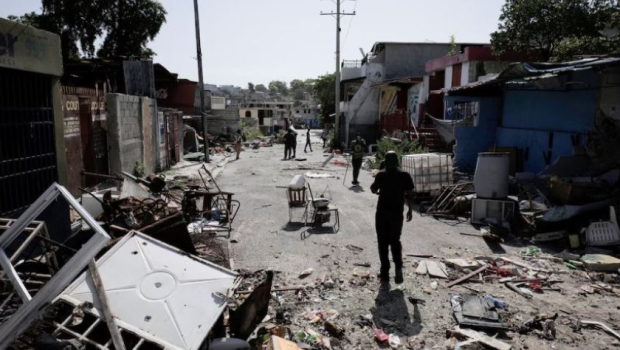 Αϊτή: Τουλάχιστον 70 νεκροί από επιθέσεις συμμορίας στην πόλη Πετίτ Ριβιέρ