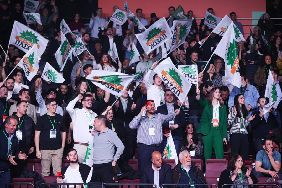 ΠΑΣΟΚ: Το νέο ισοζύγιο εξουσίας – Ποιος ελέγχει και πόσους στη νέα Κεντρική Πολιτική Επιτροπή