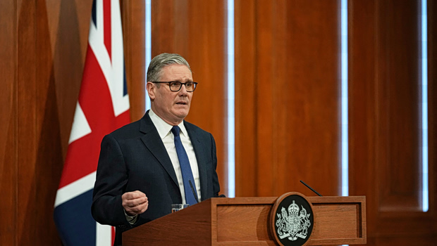 Στάρμερ: Καμία εμπλοκή με τον πόλεμο στο Ιράν - Σταθερά στο ΝΑΤΟ, πιο κοντά στην Ευρώπη