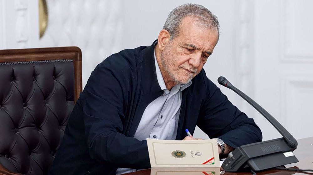 Πεζεσκιάν: Οι ΗΠΑ πολεμούν για τη διαιώνιση της στρατιωτικής τους κυριαρχίας στον κόσμο και για το Ισραήλ