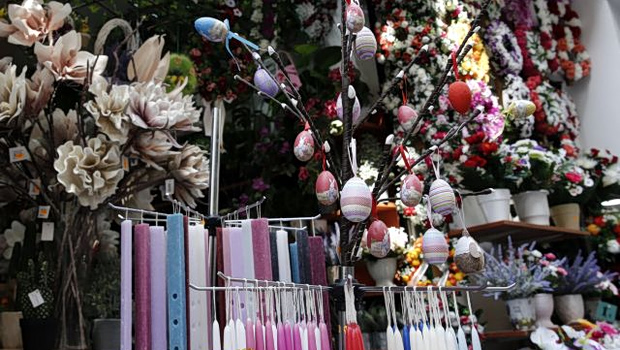 Ξεκινά σήμερα το πασχαλινό ωράριο: Οι ώρες λειτουργίας των καταστημάτων σε Αθήνα - Πειραιά