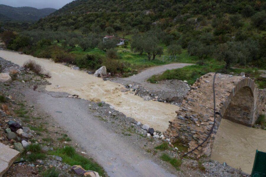 louziniko-3-1024x682