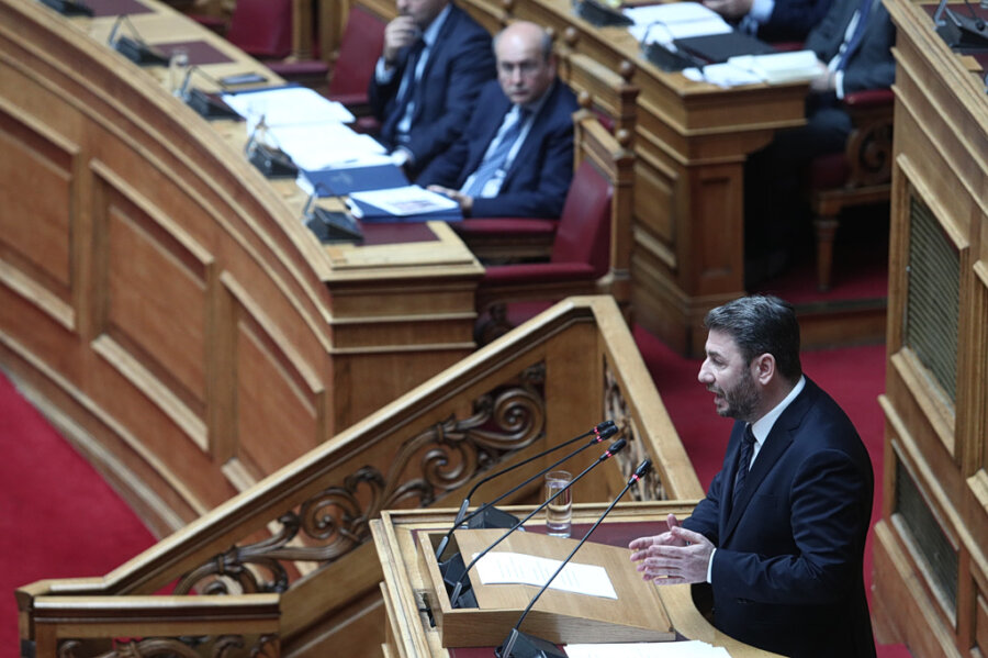 Κόντρα μεταξύ Ανδρουλάκη και Χατζηδάκη στη Βουλή: «Μόνη λύση οι εκλογές» – «Ενίοτε τα αιτήματα γίνονται δεκτά»