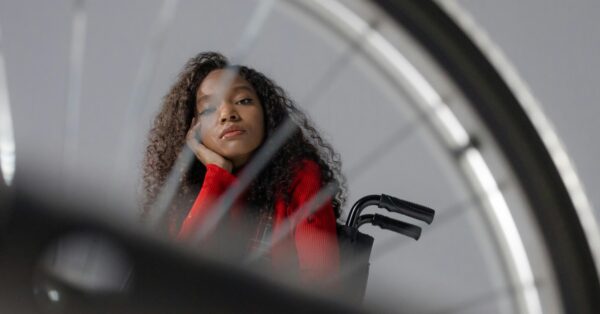 13 συνηθισμένες φράσεις που είναι πολύ πιο προσβλητικές απέναντι στα άτομα με αναπηρία απ’ όσο ίσως συνειδητοποιούμε