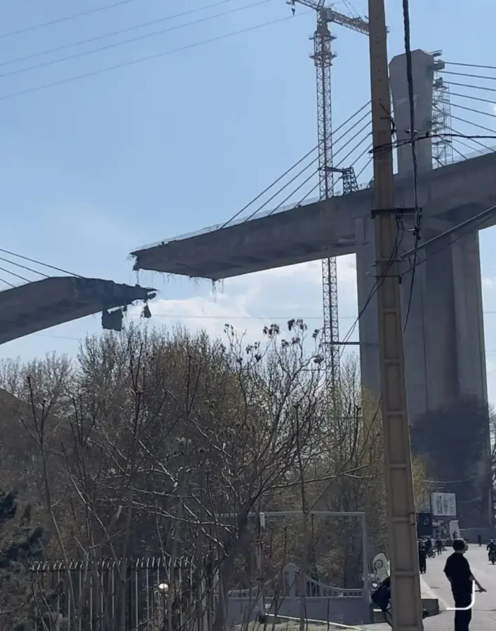 Βίντεο από το πλήγμα των ΗΠΑ και Ισραήλ στην ψηλότερη γέφυρα της Μέσης Ανατολής στο Ιράν