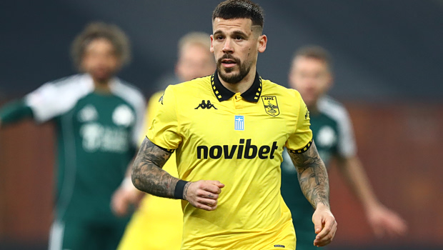 Στάση σώματος: Πώς το να καθόμαστε έστω και λίγο στο πάτωμα μπορεί να τη βελτιώσει