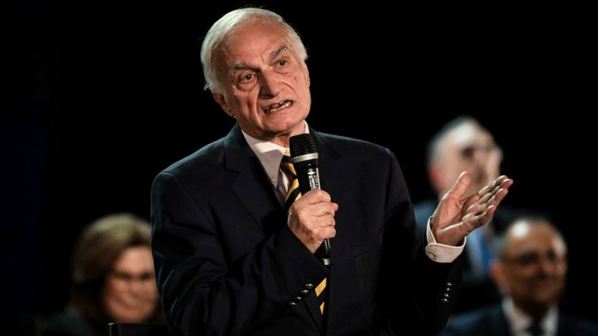 Μανώλης Μαυρομμάτης: Επιστροφή στο σπίτι μετά από δύο χρόνια αποκατάστασης - Στο πλευρό του ο γιος του