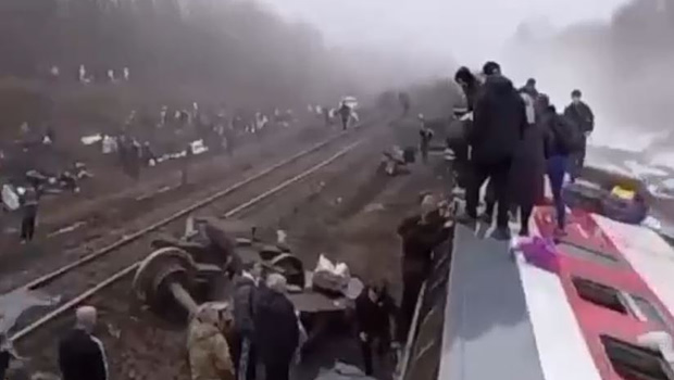 Ρωσία: Τουλάχιστον 22 άνθρωποι τραυματίστηκαν σε εκτροχιασμό τρένου