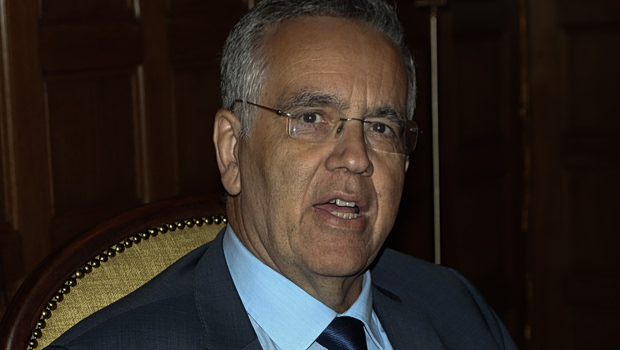 Σοβαρό επεισόδιο έξω το σπίτι του Ισίδωρου Ντογιάκου - Κουκουλοφόροι αναποδογύρισαν ΙΧ και προξένησαν φθορές