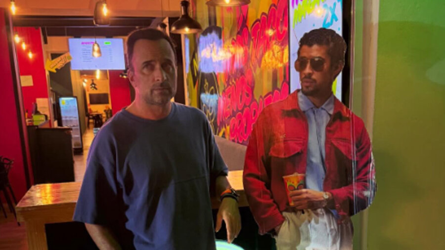 Γιώργος Λιανός: Ποζάρει με τον... Bad Bunny στον Άγιο Δομίνικο