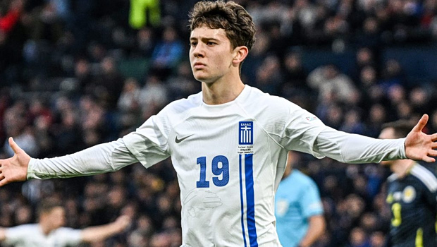 Ο «μικρός μάγος» Καρέτσας αποθεώθηκε ξανά από την UEFA (vid)