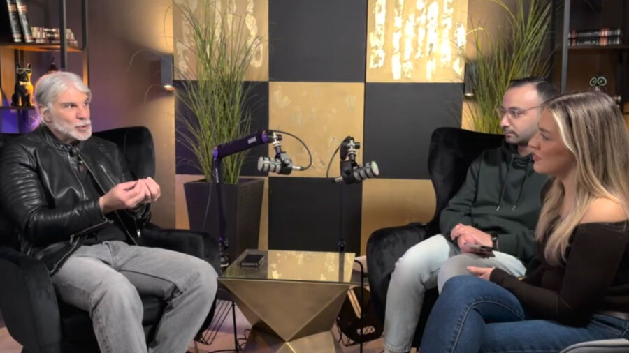 Αποκλειστικό - Μάνος Πίντζης: «Και εδώ να πέσει πύραυλος, θα συνεχίσουμε να φτιάχνουμε τα νύχια μας»