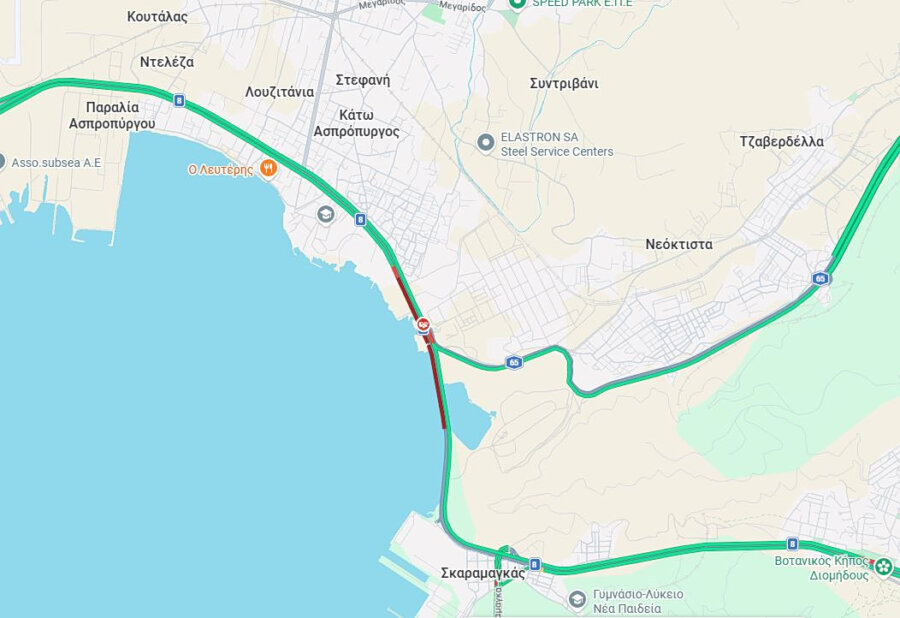 Φωτιά σε όχημα στη λεωφόρο Αθηνών στον Ασπρόπυργο - Καθυστερήσεις στο ρεύμα προς Αθήνα