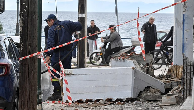 Κόρινθος: Μία σύλληψη για τον θάνατο της 43χρονης που καταπλακώθηκε από μπαλκόνι - Αναζητείται η ιδιοκτήτρια του κτιρίου