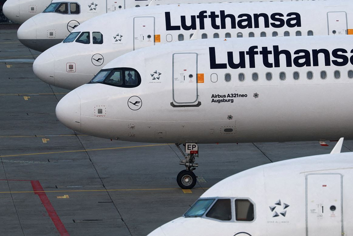 Aεροπορικές εταιρείες εξετάζουν ακύρωση πτήσεων - Οι ουρανοί «ακρίβυναν» λόγω πολέμου