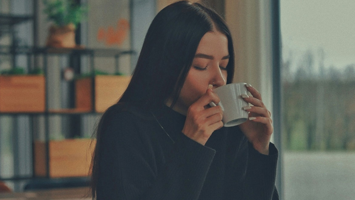 5 χαρακτηριστικά που συναντάς σε όσους πίνουν σκέτο καφέ