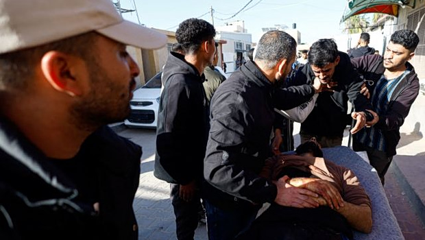 Γάζα: Τουλάχιστον 10 νεκροί σε ισραηλινή επιδρομή έξω από σχολείο-καταφύγιο