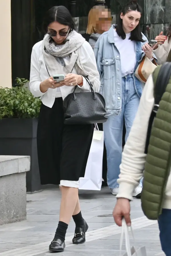 Ολυμπία και Βαλέρια Χοψονίδου: Για ψώνια στο κέντρο της Αθήνας