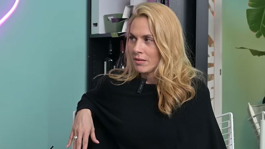 Ντορέττα Παπαδημητρίου: «Για τα προσωπικά μου συμβουλεύομαι περισσότερο την αδελφή μου και τη Μαίρη Συνατσάκη»