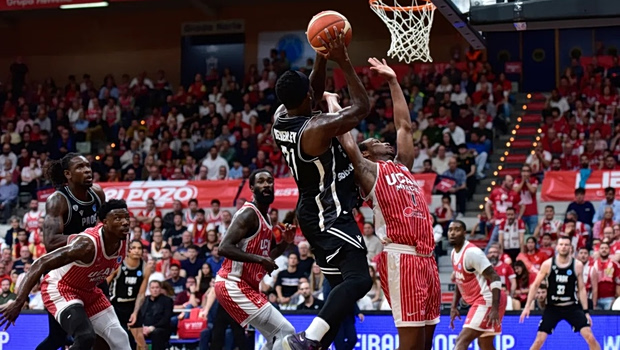 Κίνδυνος για την καρδιά: 6 πράγματα που δεν πρέπει να κάνουμε μετά τις 8 μ.μ.