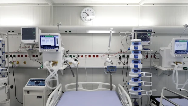 Θεσσαλονίκη: Στην εντατική διασωληνωμένος ο φοιτητής με βακτηριακή μηνιγγίτιδα - Σε χημειοπροφύλαξη οι επαφές του