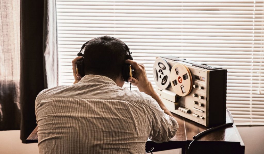 Η κατασκοπεία, η στάση των στόχων και η επόμενη μήνυση