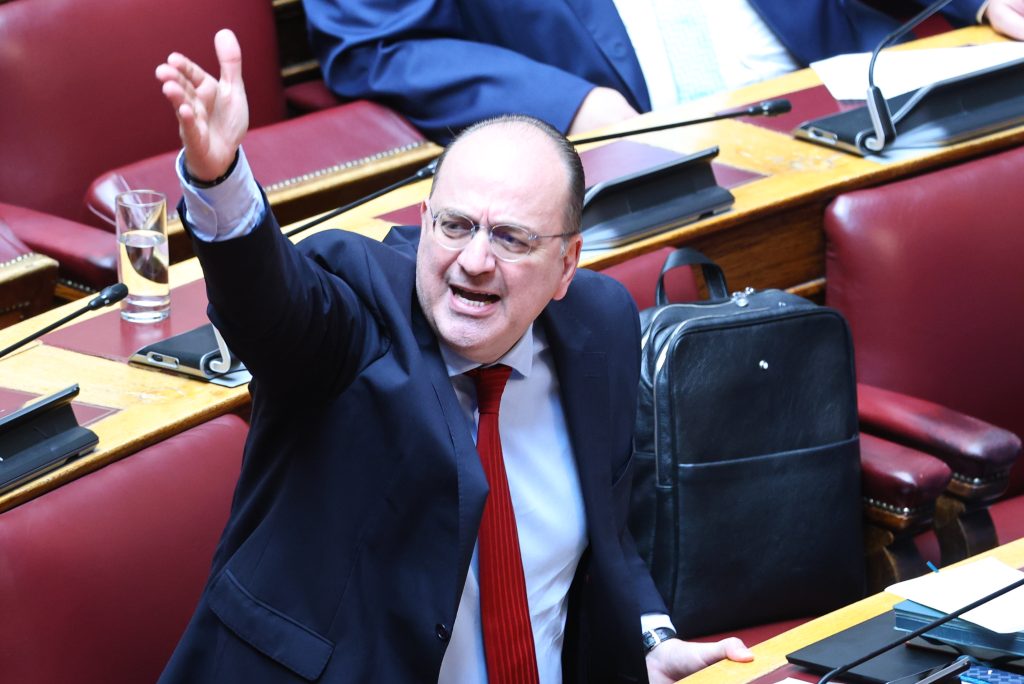 Σάλος με το πτυχίο Λαζαρίδη: Πώς διορίστηκε επιστημονικός συνεργάτης του υπ. Παιδείας το 2007   