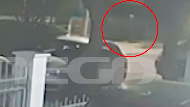 Μαρούσι: Βίντεο ντοκουμέντο με τον άγνωστο δράστη λίγο πριν επιτεθεί με μαχαίρι σε 17χρονο