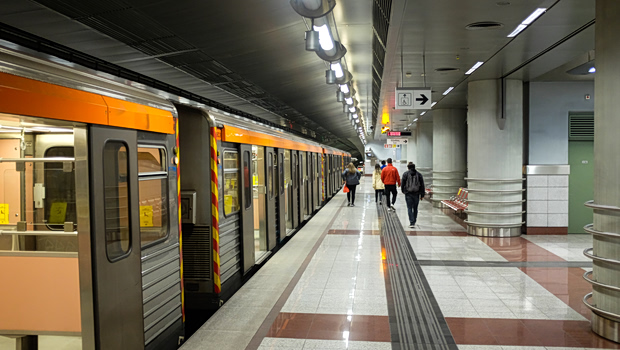 Πώς θα κινηθούν λεωφορεία και τρόλεϊ έως την Τρίτη του Πάσχα - Τι θα ισχύσει σε Μετρό και Τραμ μέχρι Μεγάλο Σάββατο