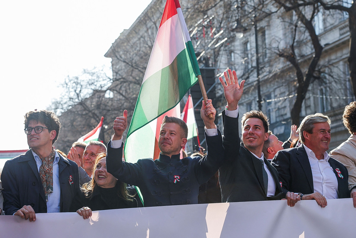 Πέτερ Μαγιάρ: Ποιος είναι ο άνθρωπος που ίσως να βάλει τέλος στην 16ετή θητεία του Όρμπαν στην Ουγγαρία