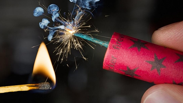 Πάσχα: 100 συλλήψεις για βεγγαλικά και τουλάχιστον 7 τραυματίες - Έχουν κατασχεθεί πάνω από 170.000 είδη πυροτεχνίας