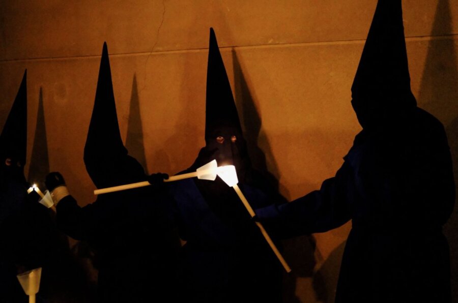 Ο «Χορός του θανάτου» μας θυμίζει ότι όλοι είμαστε ίσοι απέναντι στη ροή του… χρόνου