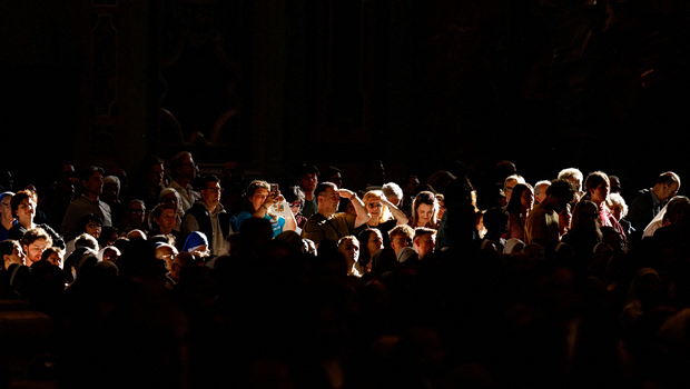 «Φτάνει με την προσωπική ειδωλολατρία και την ειδωλολατρία του χρήματος», ειπε ο Πάπας Λέων