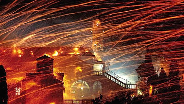 Χίος: Έτοιμο για τον παραδοσιακό ρουκετοπόλεμο το νησί – Αυξημένα τα μέτρα ασφαλείας