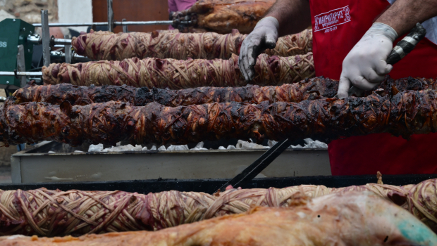 Πάσχα στη δουλειά - Μια κανονική εργάσιμη ημέρα