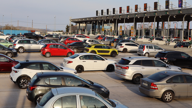 Επιστρέφουν οι εκδρομείς του Πάσχα - Πού υπάρχουν προβλήματα