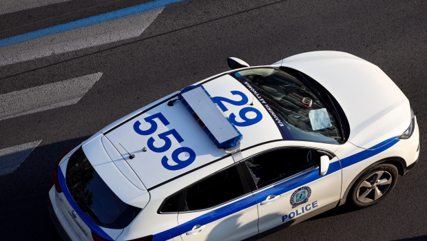 Σοβαρό επεισόδιο μεταξύ οδηγών: Ξεκίνησαν τον καβγά στο Ίλιον και κατέληξαν στο Περιστέρι - Πέντε συλλήψεις