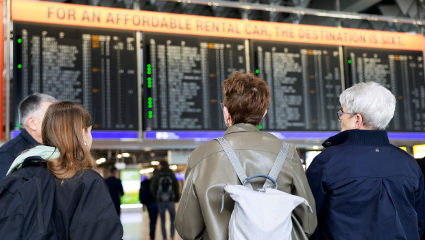 EES: Χάος σε ευρωπαϊκά αεροδρόμια - Πολύωρες καθυστερήσεις, ακυρώσεις πτήσεων