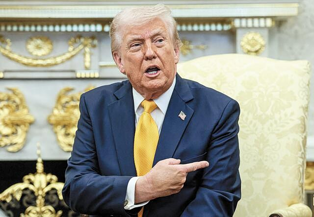 Ντόναλντ Τραμπ στο Οβάλ