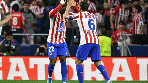 Ατλέτικο Μαδρίτης-Μπαρτσελόνα 1-2: Οι γηπεδούχοι άντεξαν «με νύχια και με δόντια» και προκρίθηκαν στην 4άδα (vid)