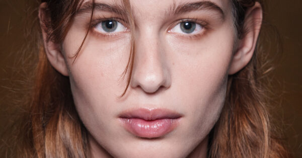 Μαύροι κύκλοι: Τα προϊόντα που θα βοηθήσουν να μειώσουμε την έντασή τους