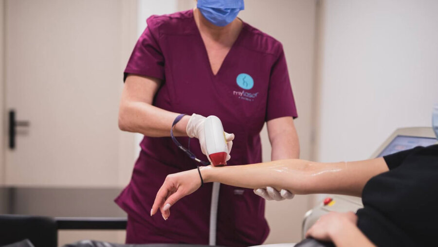 Τα Λάθη που Ακυρώνουν το Αποτέλεσμα του Laser: Τι να ΜΗΝ Κάνετε Ανάμεσα στις Συνεδρίες