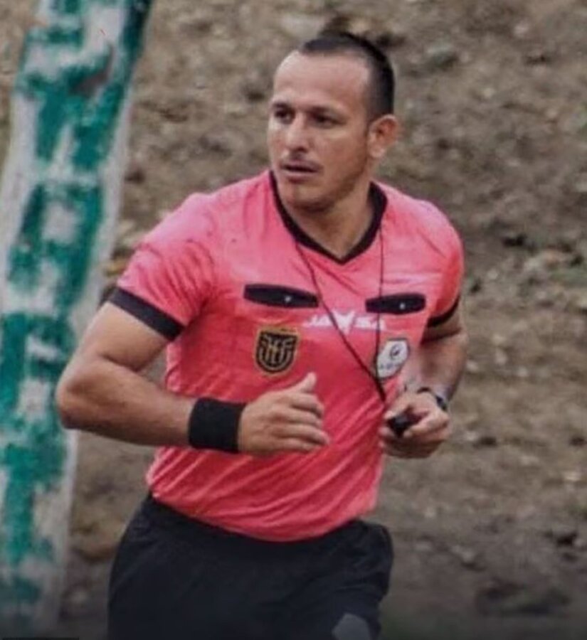 Εκουαδόρ: Διαιτητής δολοφονήθηκε την ώρα του αγώνα (pics)