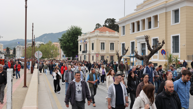 Μυτιλήνη: Μεγάλη συμμετοχή στο παλλεσβιακό συλλαλητήριο - Ζητούν άμεσες λύσεις οι κτηνοτρόφοι