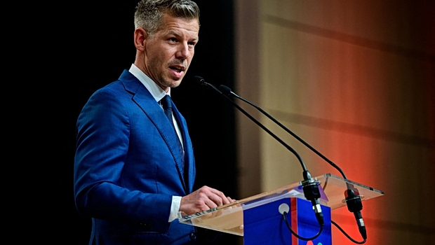 Ουγγαρία: Από γραφείο κοντά στο Κοινοβούλιο θα κυβερνήσει ο Μαγιάρ, μακριά από το «Παλάτι» του Όρμπαν