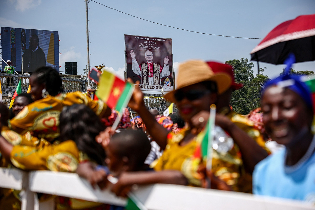 Καμερούν: Ο Πάπας Λέων καταγγέλλει έναν κόσμο που «ρημάζεται από τυράννους»