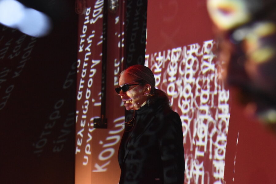 «Το Κτίσμα»: Mία μουσική περφόρμανς με τη Σ. Γιαννάτου πάνω στο ομώνυμο έργο του Φραντς Κάφκα στο θέατρο Αμαλία