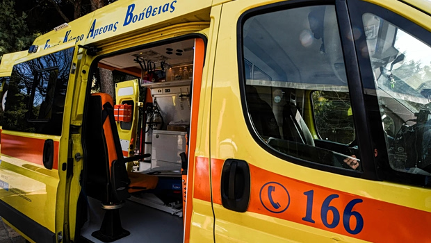 Πικέρμι: Μετωπική σύγκρουση μηχανής με αυτοκίνητο - Νεκρός ο οδηγός μηχανής